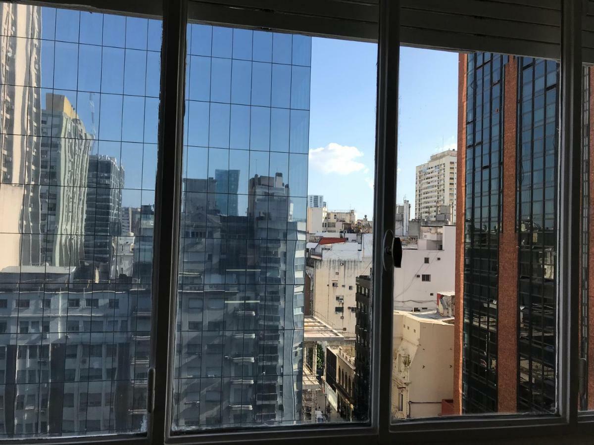 Dpto. Av. Corrientes Al 700-centro * Ciudad Autónoma de Buenos Aires